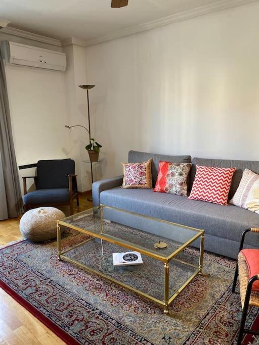 Lovely 2 Bedrooms Apartment Main Square Plasence Extérieur photo