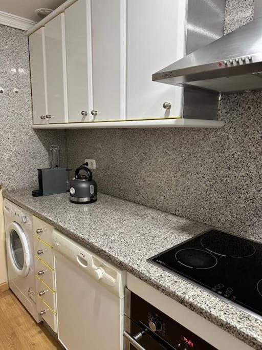 Lovely 2 Bedrooms Apartment Main Square Plasence Extérieur photo