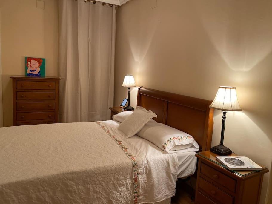 Lovely 2 Bedrooms Apartment Main Square Plasence Extérieur photo