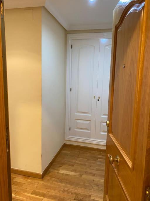 Lovely 2 Bedrooms Apartment Main Square Plasence Extérieur photo